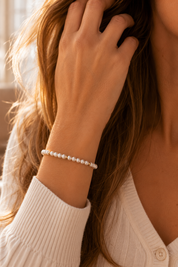Stretchy Pearl Bracelet