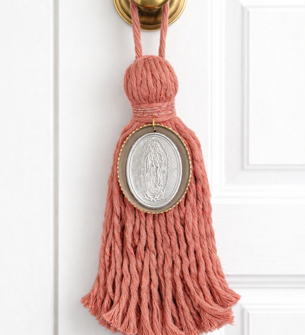 Borla Virgen de Guadalupe