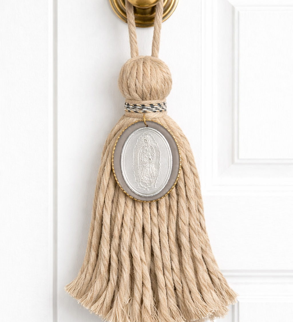 Borla Virgen de Guadalupe