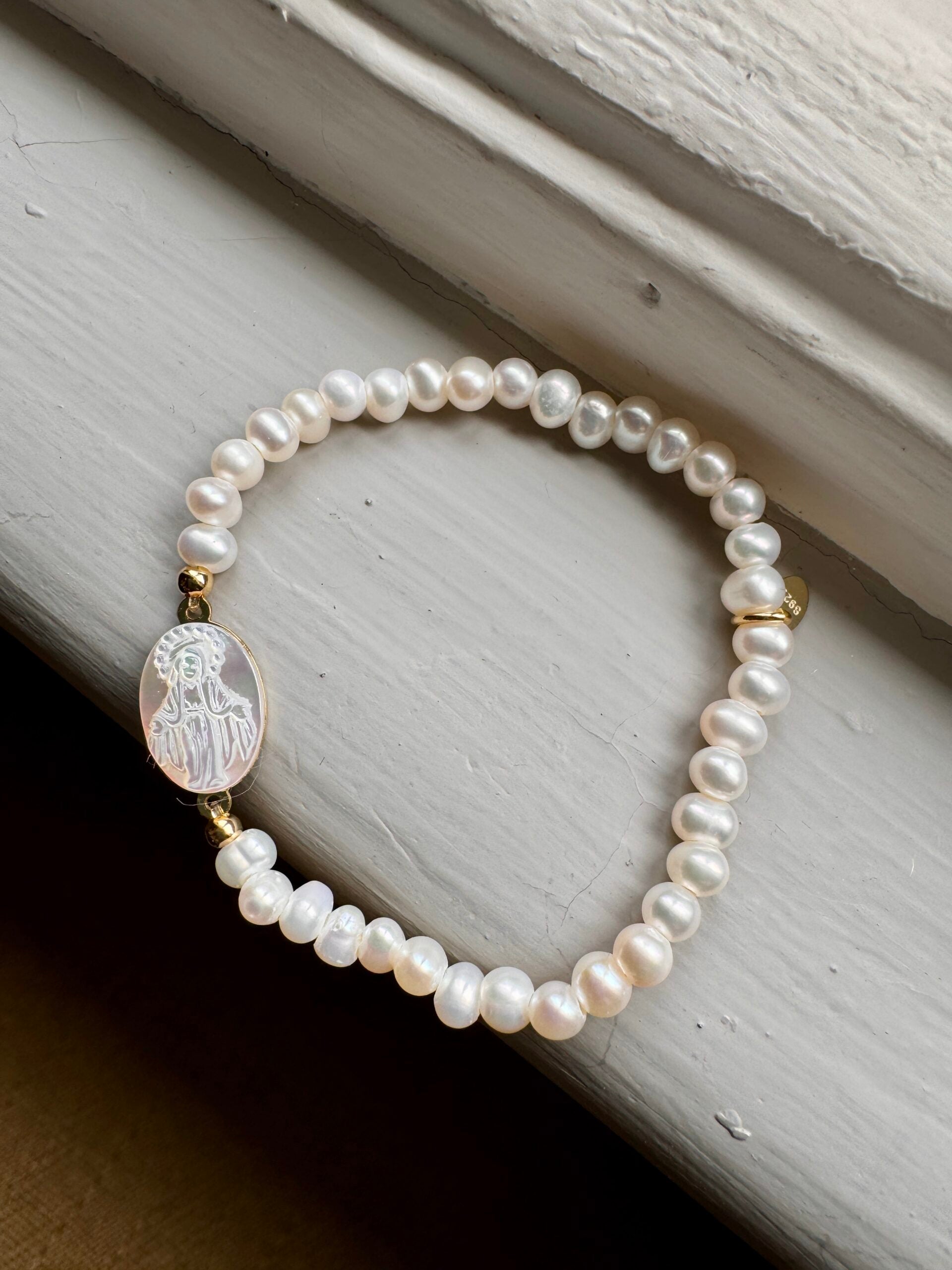 Virgin Mary with Pearls Bracelet