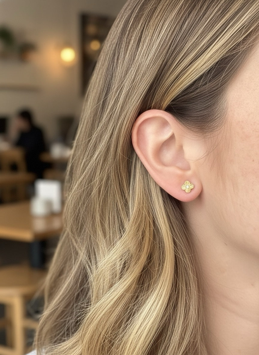 Mini Fluted Clover Earrings