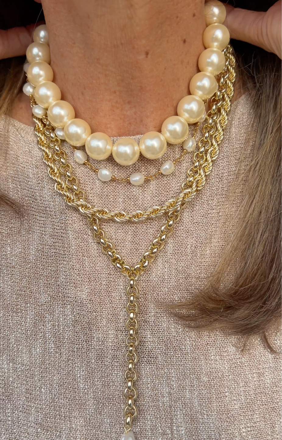 Asymmetric Pearl Chain Necklace