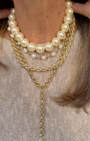 Asymmetric Pearl Chain Necklace