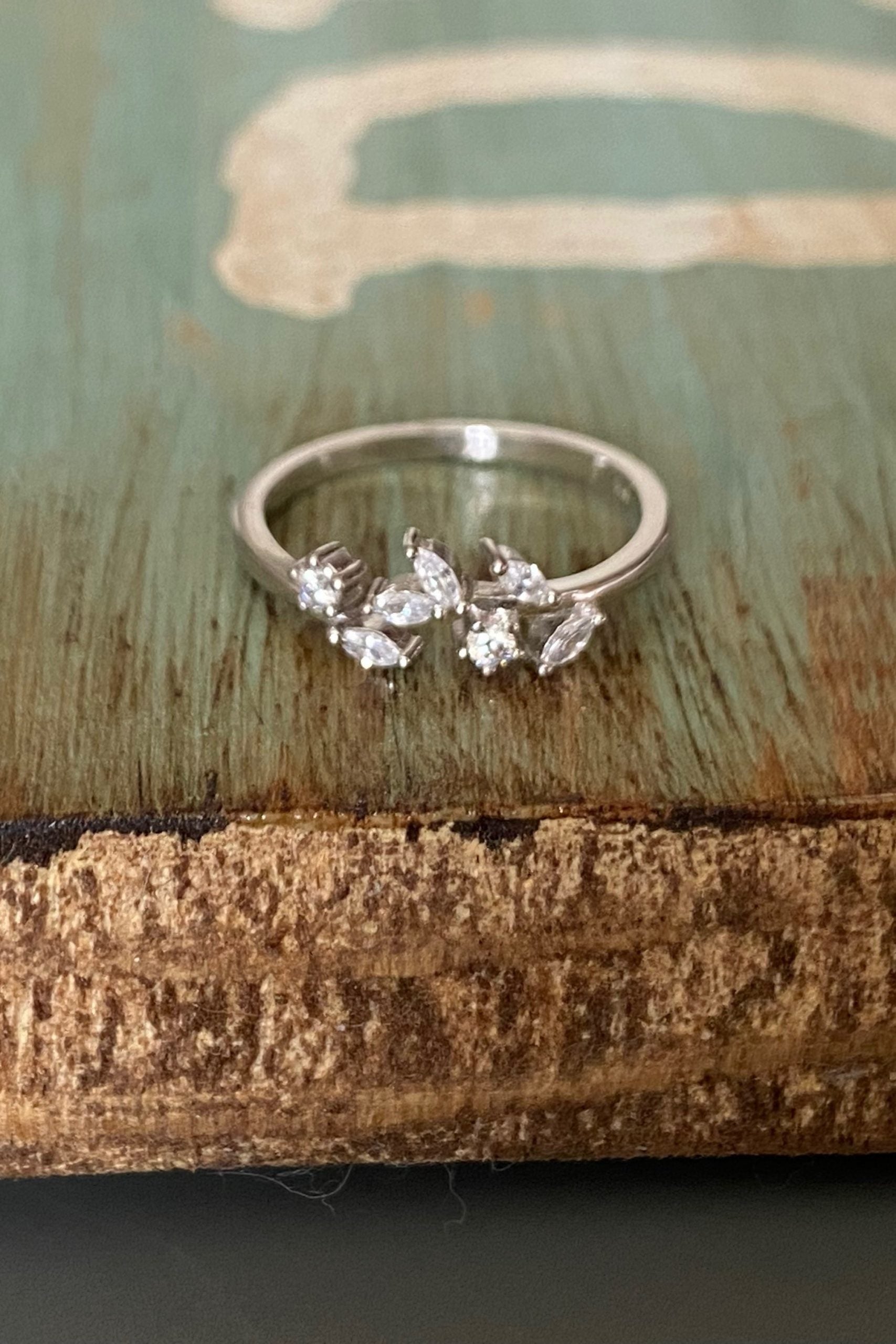 Leaves Ring